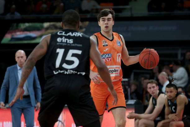 面对主场气 面对主场气